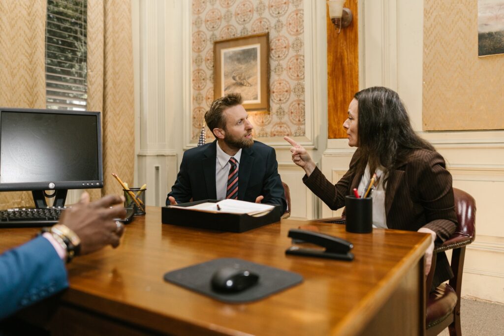 What Are The Top Qualities I Should Look For In A Divorce Attorney?